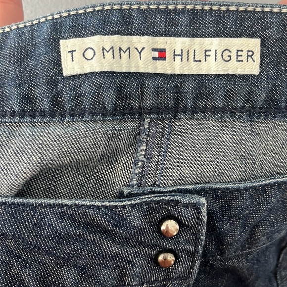 Tommy Hilfiger above the knee buttoned jean skirt - Picture 3 of 3